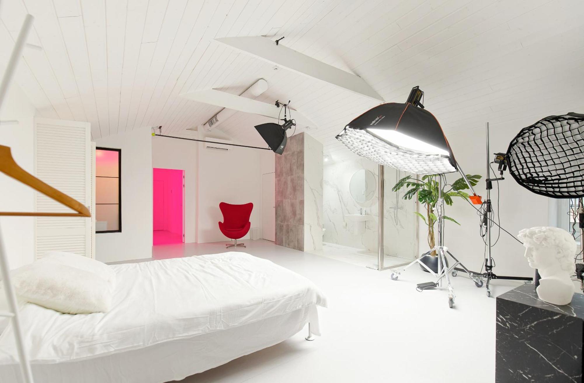 Apartment Dreamers